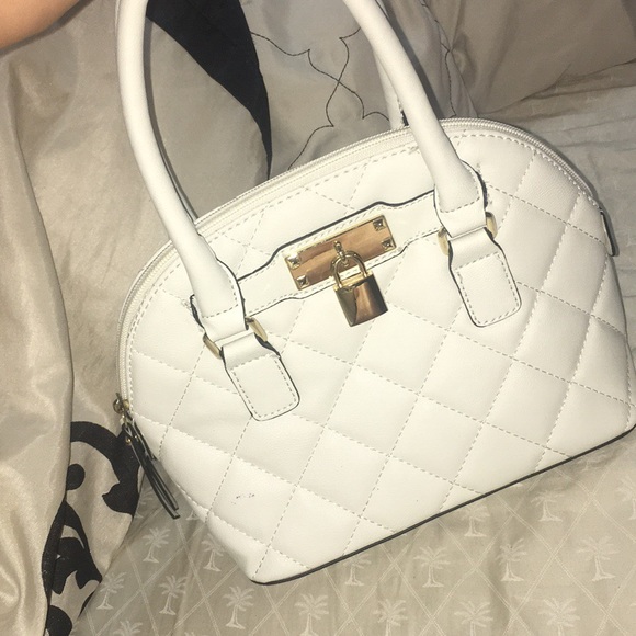 Purse - Picture 1 of 6